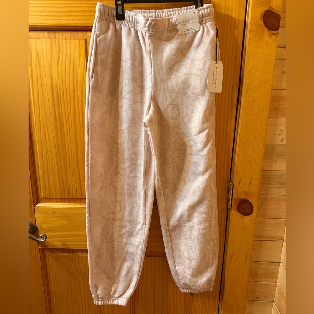 NWT Camo Jogger